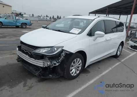 2019 Chrysler Pacifica Touring L z USA, uszkodzony, nr VIN 2C4RC1BG2KR626933